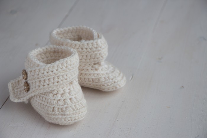 Crochet wrap around button baby boots 