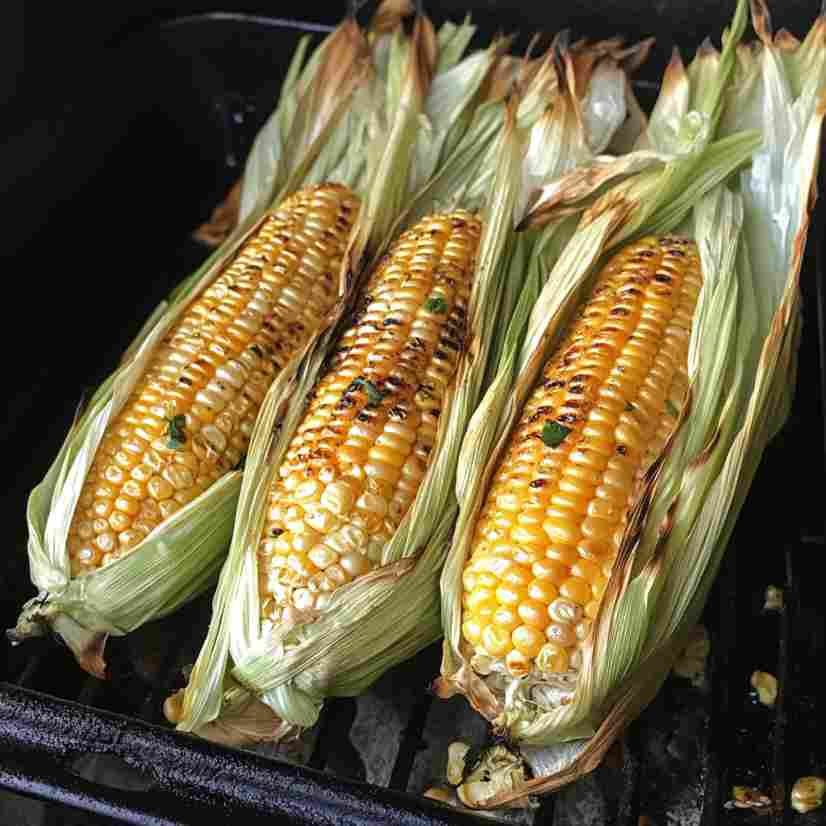 Grilled Corn on the Cob (With Husks)